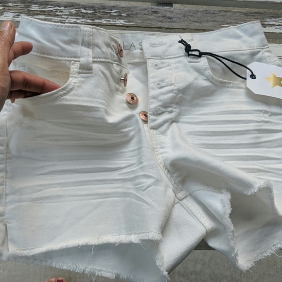 NWT Exposed Button SHORTIE ripped denim - Picture 8 of 8